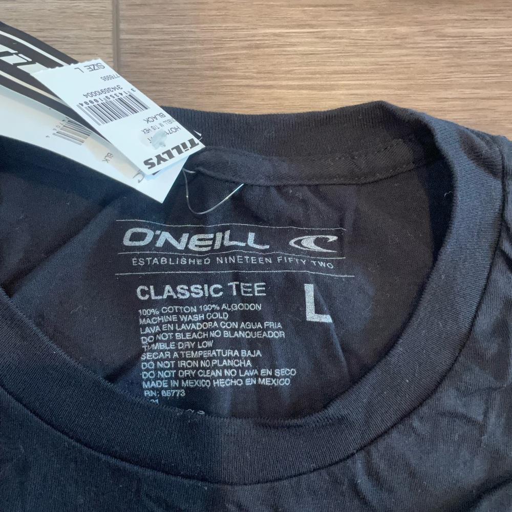 O’neill Black T-shirt with logo design, tilly’s exclusive - Picture 2 of 6
